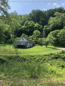 1205 Jenkins Dr, Charleston, WV, 25312