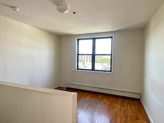 4th image of 201 Himrod St Unit 14