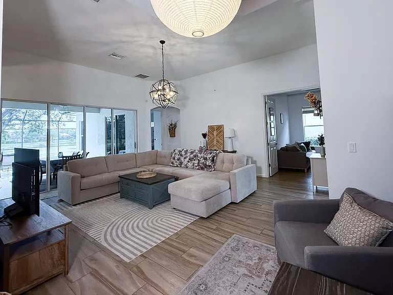 7829 Founders Cir — Photo 9