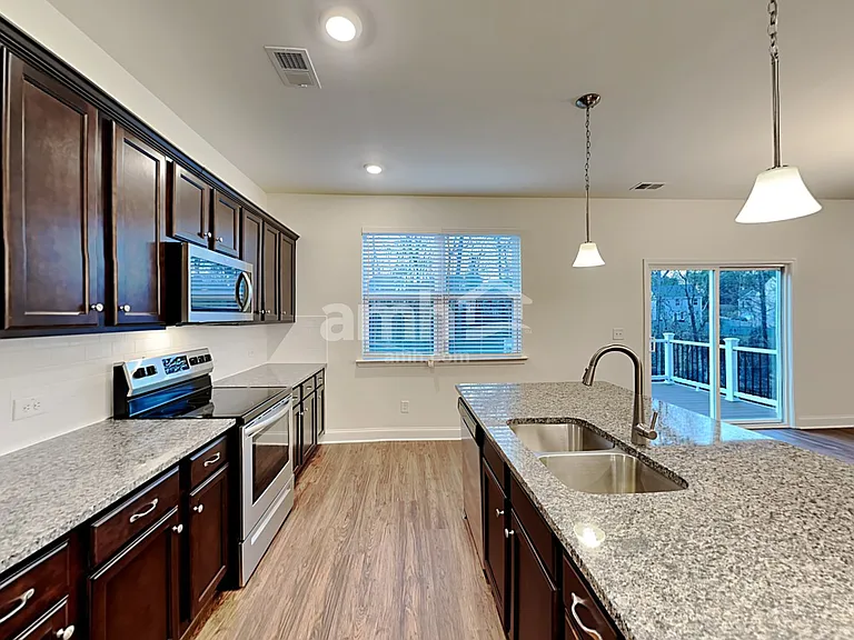 8115 Brookbend Dr — Photo 4