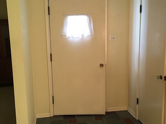 4th image of 1118 S Kensington Ave