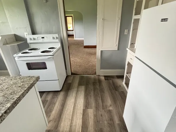 235 S Arlington St APT 4, Akron, OH 44306