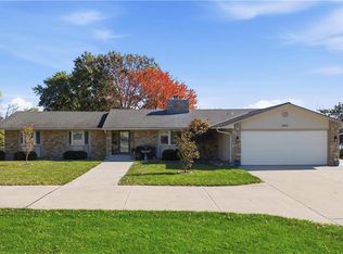 3923 SW Ward Rd, Lees Summit, MO 64082