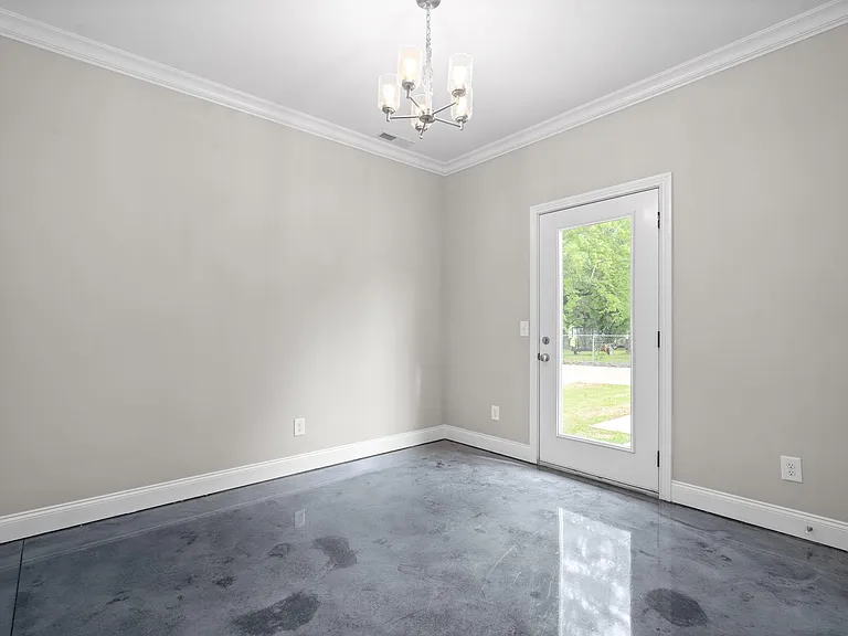 1305 Dodd St — Photo 11