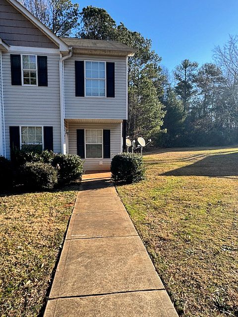 322 Larry Stephen Way front of Home