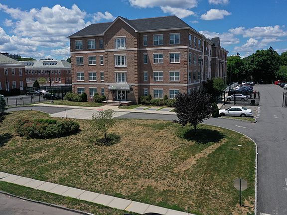 3rd image of 111 Glenwood Ave APT 415