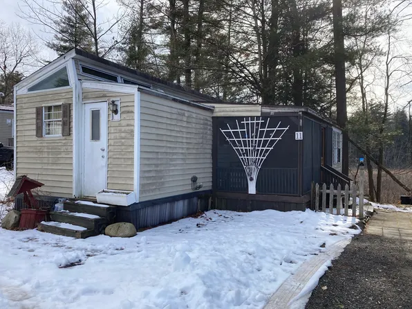 11 Averill Cir, Danville, NH 03819