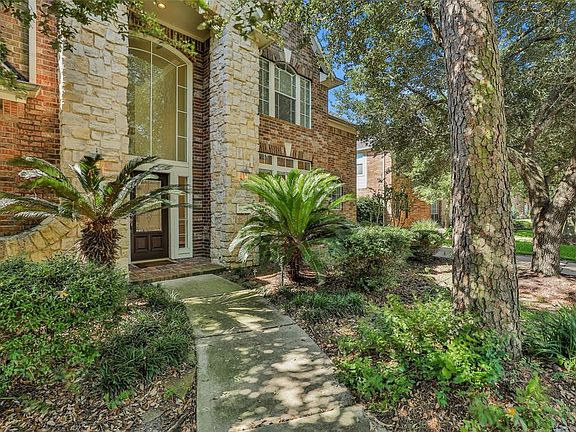 2nd image of 16319 Destrehan Dr