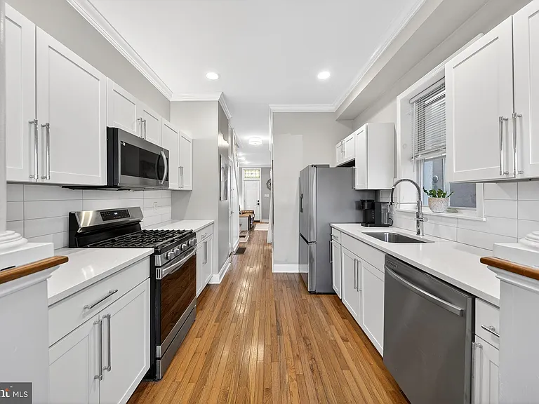 7 E Fort Ave — Photo 24