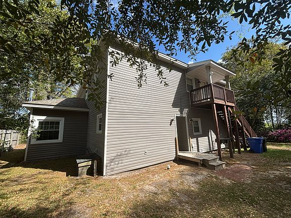2nd image of 807 Branson St #2