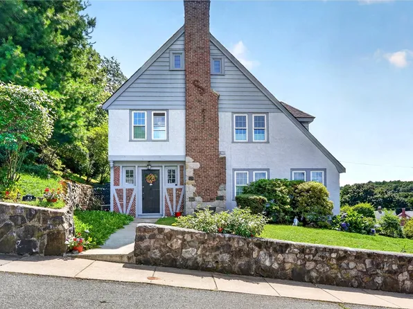 53 Aquavia Rd, Medford, MA 02155