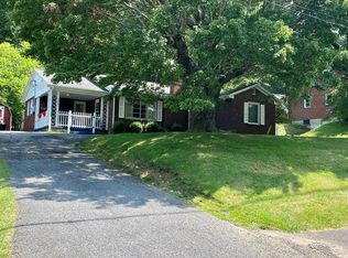 109 Sunset Dr, Galax, VA 24333