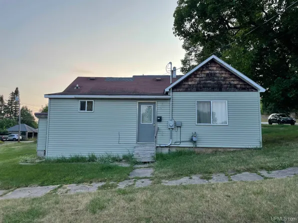100 Carpenter Ave, Iron Mountain, MI 49801