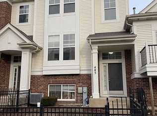 485 Grosvenor Ln, Aurora, IL 60504