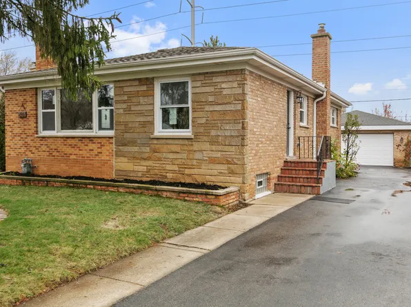 551 Barberry Rd, Highland Park, IL 60035