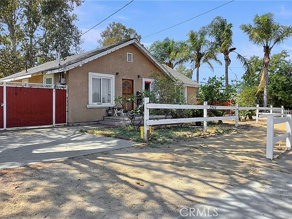 3rd image of 2904 2nd St