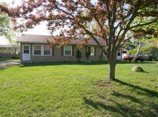 6814 8th Street Ln N, Oakdale, MN 55128