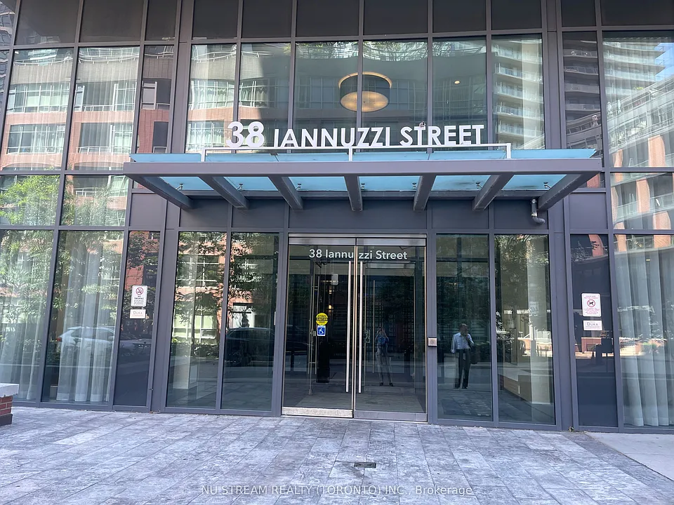 38 Iannuzzi St #207