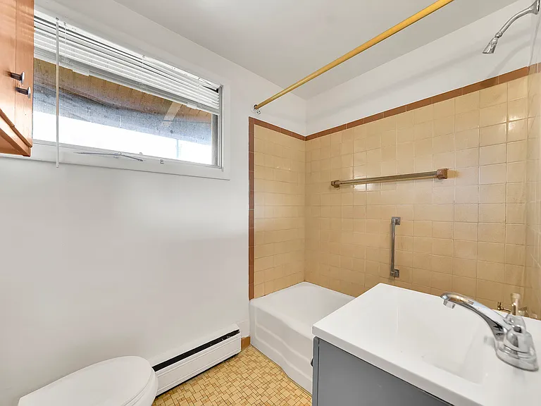 8431 Buffalo Ave #2 — Photo 10