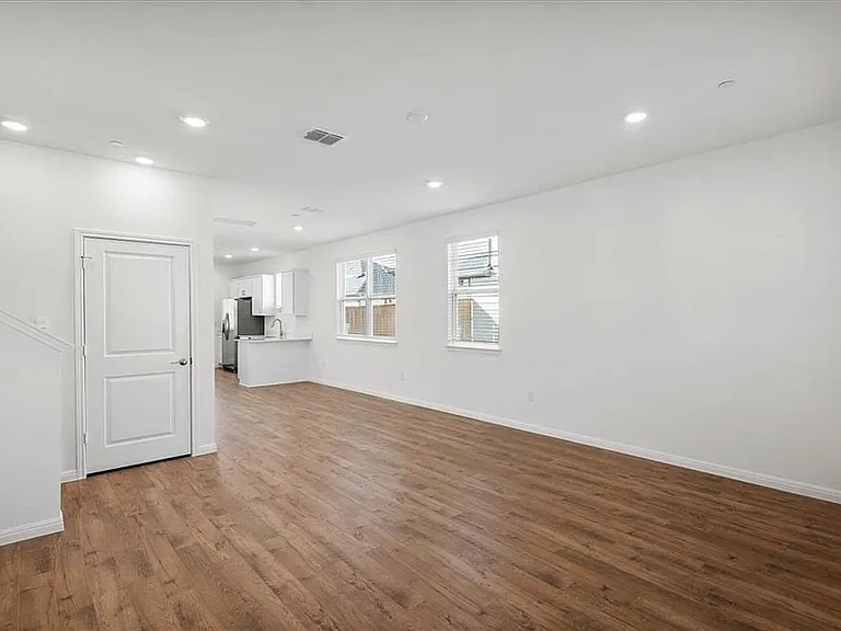 2536 Violet Theo Ln — Photo 13