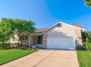 450 Jenna Dr, Verona, WI 53593