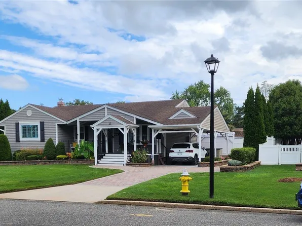 23 Arbor Lane, Centereach, NY 11720