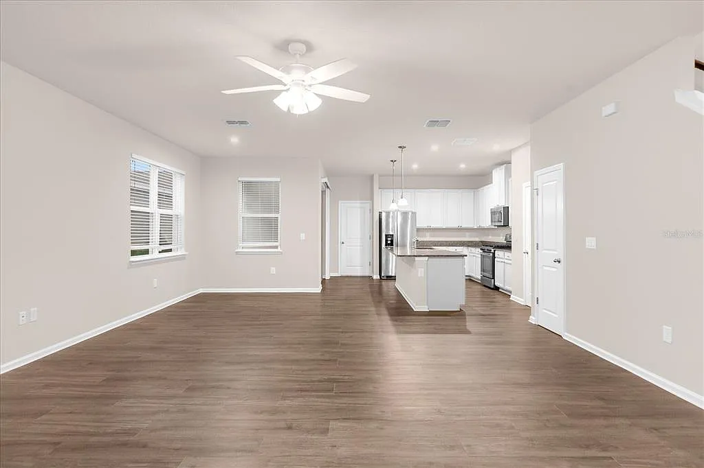 3 bed, 2.5 bath, 1881 sqft, $3,000 — Photo 4