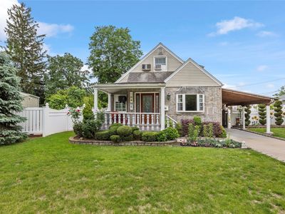 64 Remson Street, Valley Stream, NY, 11580