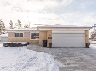38393 Mason St, Livonia, MI 48154