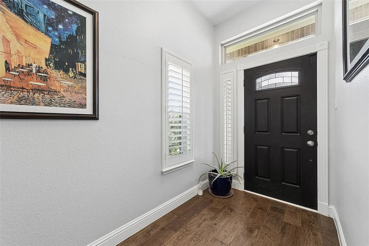 3 bed, 2.0 bath, 1500 sqft, $2,450 — Photo 4