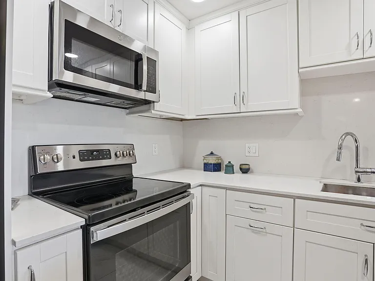 1516 S Lakeside Dr #103 — Photo 14
