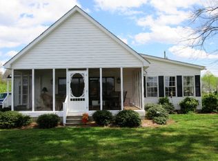 1303 N Teachs Point Rd, Bath, NC 27808