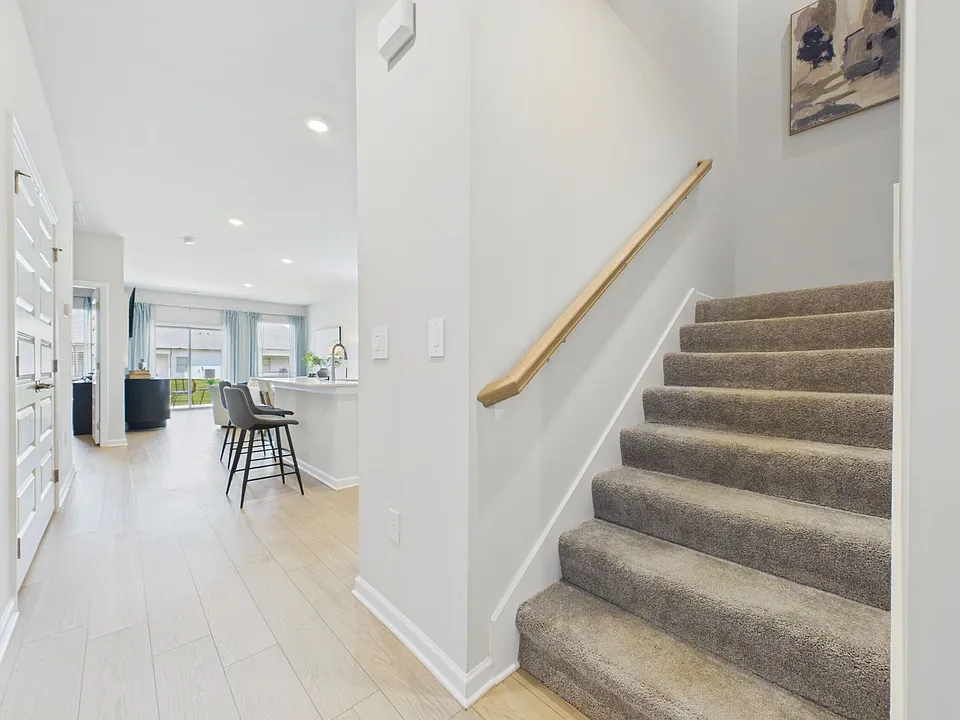 127 Wolfe Ln
