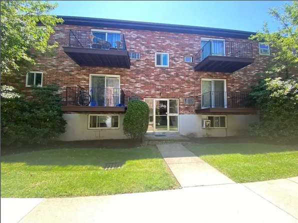 25 Westgate Rd APT 2, Chestnut Hill, MA 02467