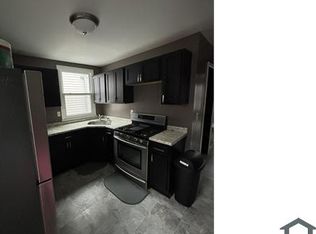 513 4th St #2, Pitcairn, PA