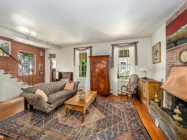 420 West 46th Street image 4 of 9