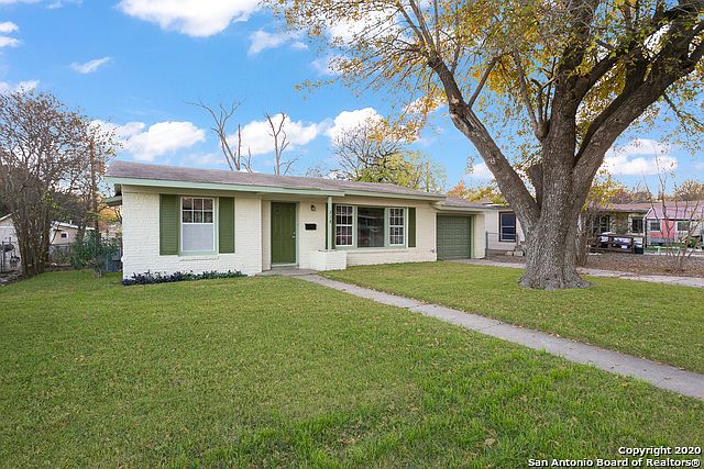 1st image of 218 Addax Dr