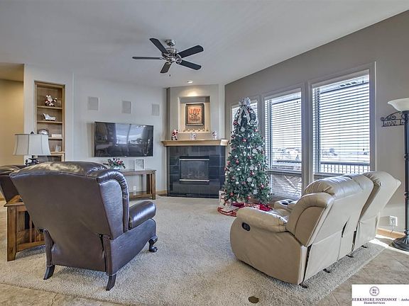 5th image of 6213 N 159th Cir