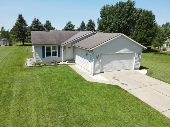 54438 W Ridgeview Cir, Paw Paw, MI 49079