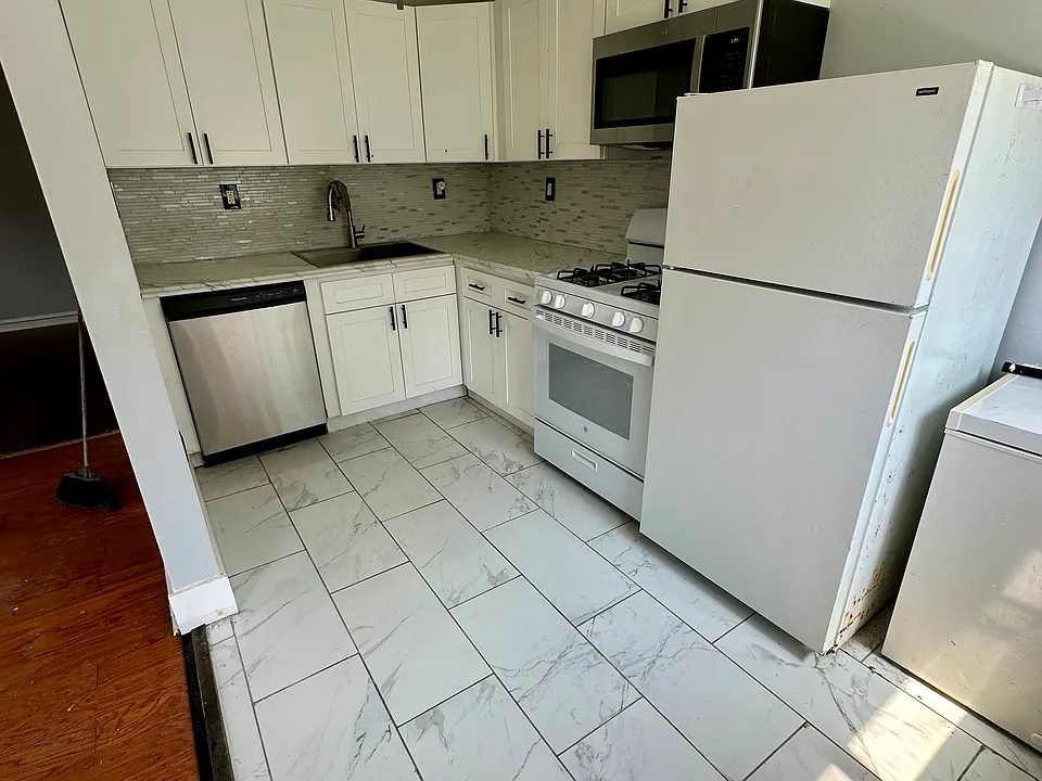 2 E McPherson St #1