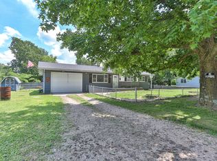 1138 Porter Ave, Aurora, MO 65605