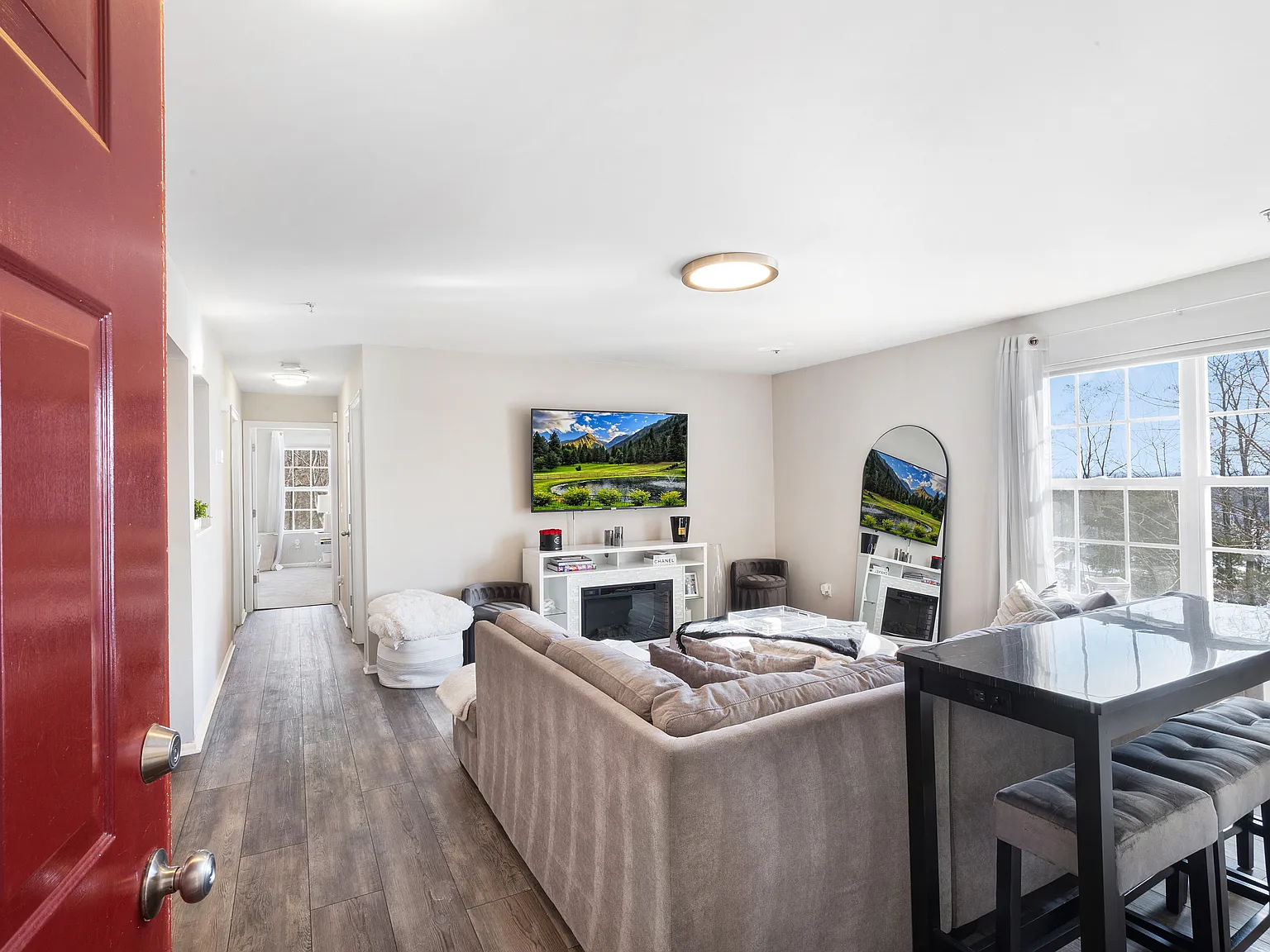 2 bed, $2,495 — Photo 2