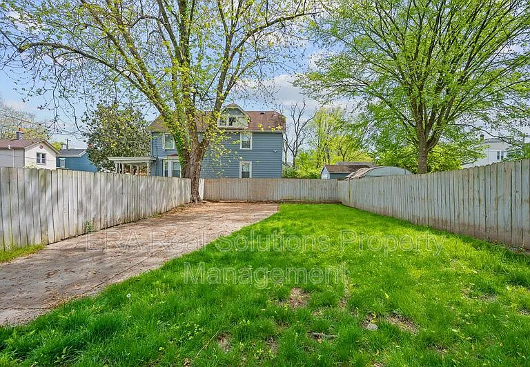 4616 Ward St — Photo 6