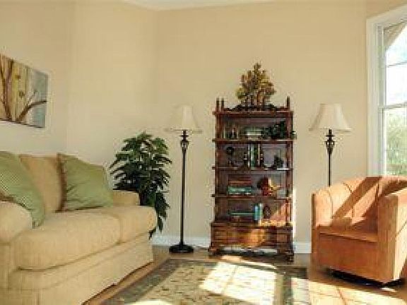 4th image of 1212 Ashbury Dr #1212