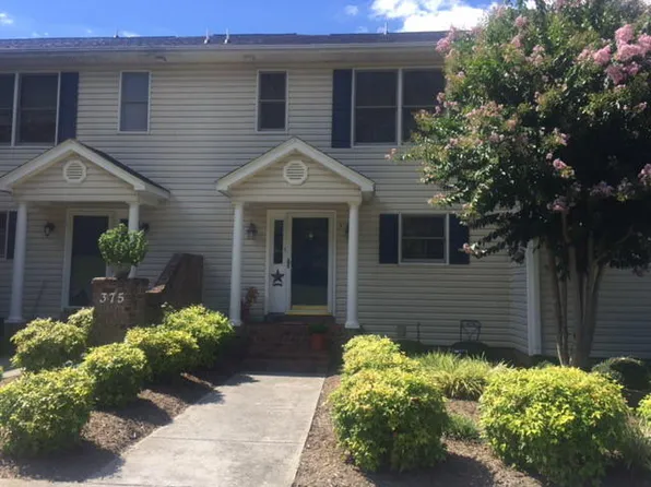 375 Cambridge Ct, Hardy, VA 24101