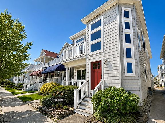 3rd image of 3729 Asbury Ave #1