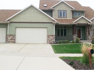 1012 N Division St, Waunakee, WI 53597