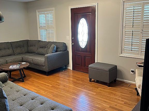 3rd image of 4538 Maple Shade Cir