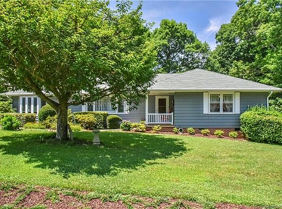 4th image of 3098 Wesley Way