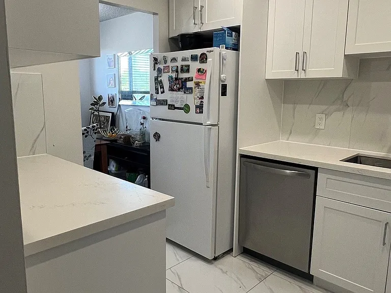 131 Taunton Rd E #409 — Photo 4